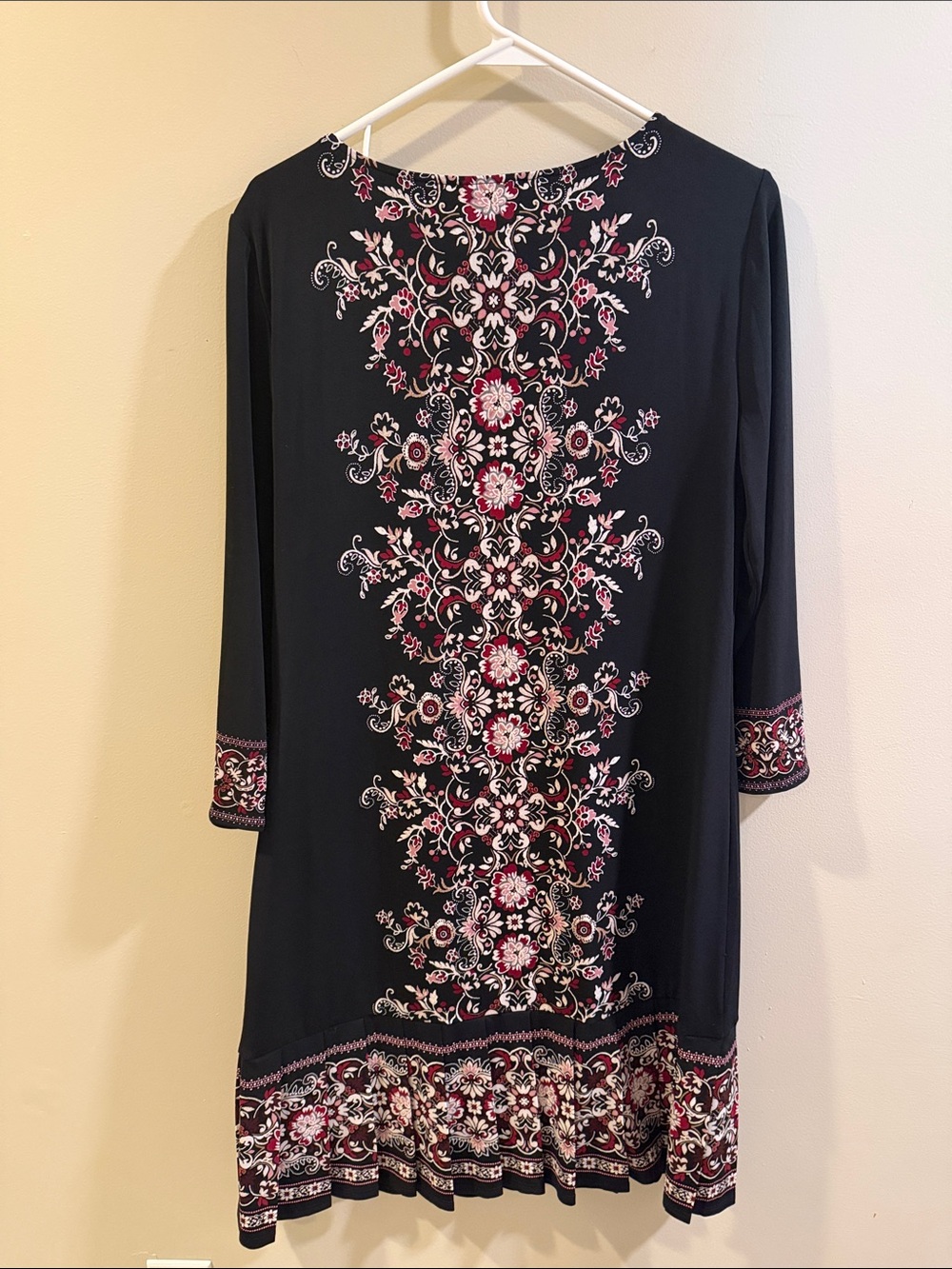 White House Black Market Black Tunic with Pink and Cream Embroidery - Picture 4 of 6
